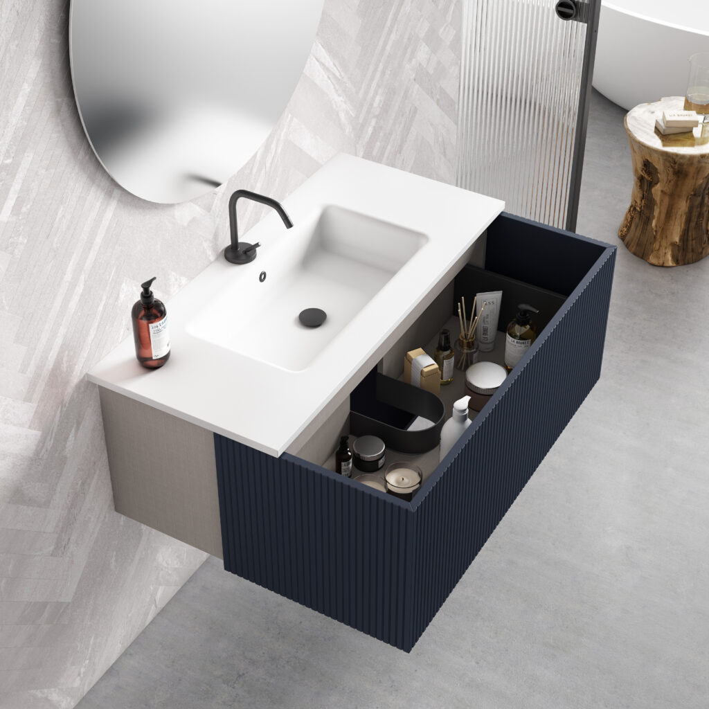 Práctico mueble de lavabo en tonos azules de línea discreta con lavabo de solid surface